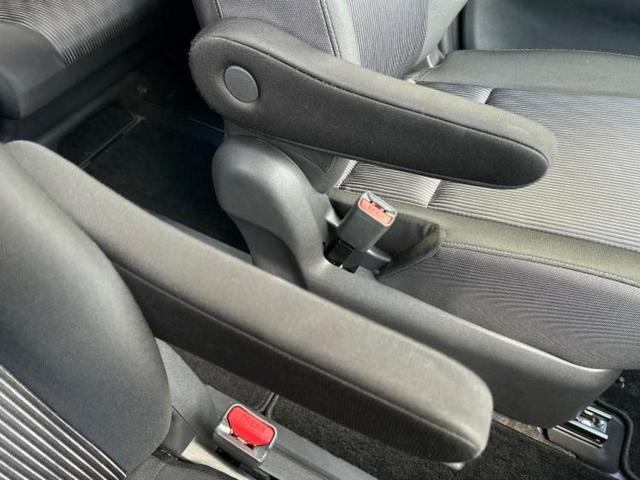 セレナ ハイウェイスターＶ　保証書／純正　１０インチ　ＳＤナビ／フリップダウンモニター　純正　９インチ／インテリジェントルームミラー／エマージェンシーブレーキ／両側電動スライドドア／アラウンドビューモニター　衝突被害軽減システム（34枚目）