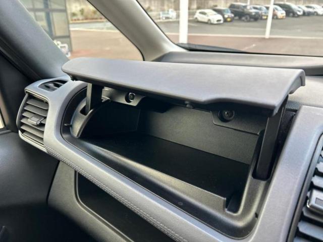 セレナ ハイウェイスターＶ　保証書／純正　１０インチ　ＳＤナビ／フリップダウンモニター　純正　９インチ／インテリジェントルームミラー／エマージェンシーブレーキ／両側電動スライドドア／アラウンドビューモニター　衝突被害軽減システム（39枚目）