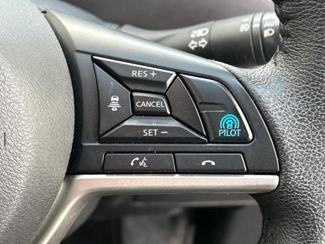 セレナ ハイウェイスターＶ　保証書／純正　１０インチ　ＳＤナビ／フリップダウンモニター　純正　９インチ／インテリジェントルームミラー／エマージェンシーブレーキ／両側電動スライドドア／アラウンドビューモニター　衝突被害軽減システム（44枚目）