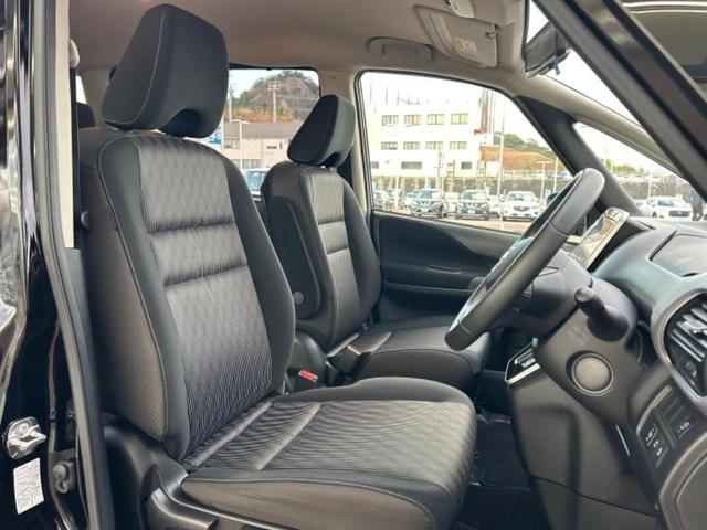 セレナ ハイウェイスターＶ　保証書／社外　１１インチ　ＳＤナビ／インテリジェントルームミラー／衝突安全装置／両側電動スライドドア／アラウンドビューモニター／車線逸脱防止支援システム／プロパイロット／ヘッドランプ　ＬＥＤ（4枚目）