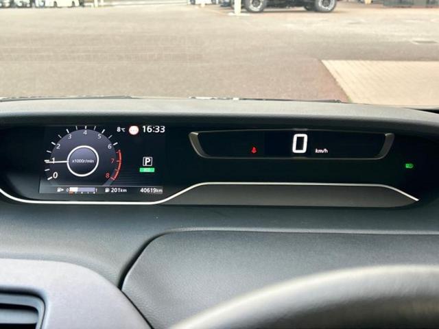 セレナ ハイウェイスターＶ　保証書／社外　１１インチ　ＳＤナビ／インテリジェントルームミラー／衝突安全装置／両側電動スライドドア／アラウンドビューモニター／車線逸脱防止支援システム／プロパイロット／ヘッドランプ　ＬＥＤ（13枚目）