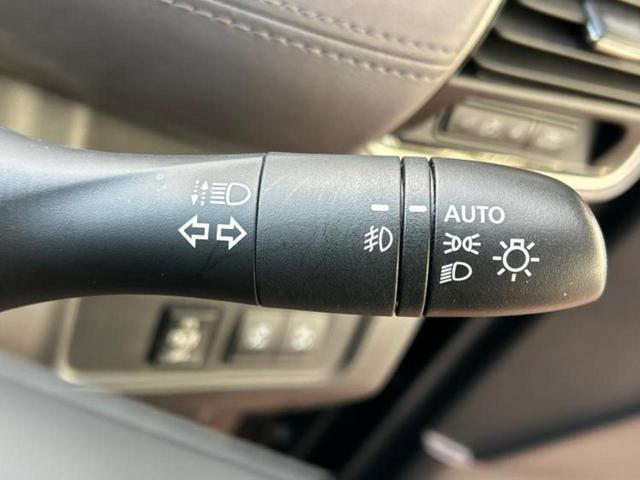 セレナ ハイウェイスターＶ　保証書／社外　１１インチ　ＳＤナビ／インテリジェントルームミラー／衝突安全装置／両側電動スライドドア／アラウンドビューモニター／車線逸脱防止支援システム／プロパイロット／ヘッドランプ　ＬＥＤ（15枚目）