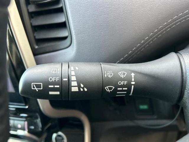 セレナ ハイウェイスターＶ　保証書／社外　１１インチ　ＳＤナビ／インテリジェントルームミラー／衝突安全装置／両側電動スライドドア／アラウンドビューモニター／車線逸脱防止支援システム／プロパイロット／ヘッドランプ　ＬＥＤ（16枚目）