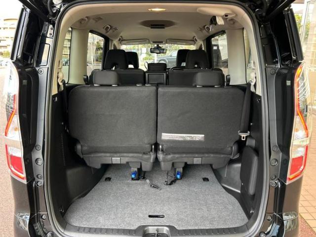 セレナ ハイウェイスターＶ　保証書／社外　１１インチ　ＳＤナビ／インテリジェントルームミラー／衝突安全装置／両側電動スライドドア／アラウンドビューモニター／車線逸脱防止支援システム／プロパイロット／ヘッドランプ　ＬＥＤ（20枚目）