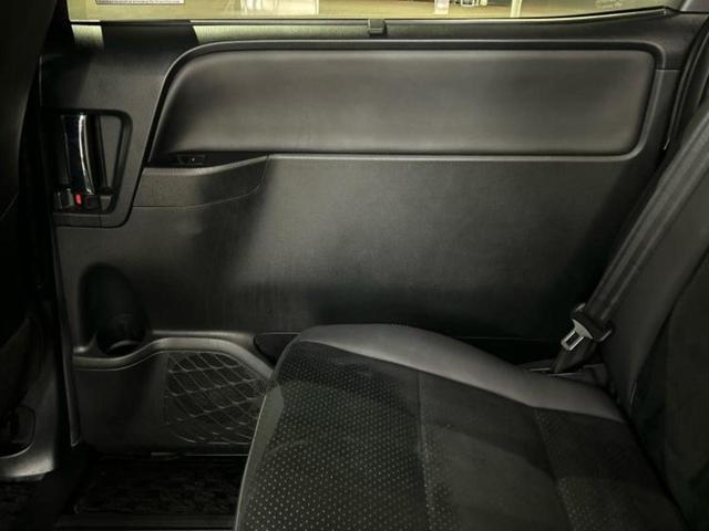 ヴォクシー ハイブリッドＺＳキラメキ３　保証書／社外　９インチ　ＳＤナビ／フリップダウンモニター／衝突安全装置／両側電動スライドドア／シートヒーター／車線逸脱防止支援システム／シート　合皮／ドライブレコーダー　社外／ヘッドランプ　ＬＥＤ（23枚目）