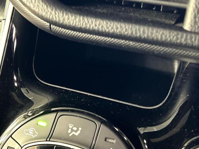 ヴォクシー ハイブリッドＺＳキラメキ３　保証書／社外　９インチ　ＳＤナビ／フリップダウンモニター／衝突安全装置／両側電動スライドドア／シートヒーター／車線逸脱防止支援システム／シート　合皮／ドライブレコーダー　社外／ヘッドランプ　ＬＥＤ（39枚目）