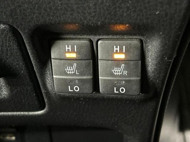 ヴォクシー ハイブリッドＺＳキラメキ３　保証書／社外　９インチ　ＳＤナビ／フリップダウンモニター／衝突安全装置／両側電動スライドドア／シートヒーター／車線逸脱防止支援システム／シート　合皮／ドライブレコーダー　社外／ヘッドランプ　ＬＥＤ（41枚目）