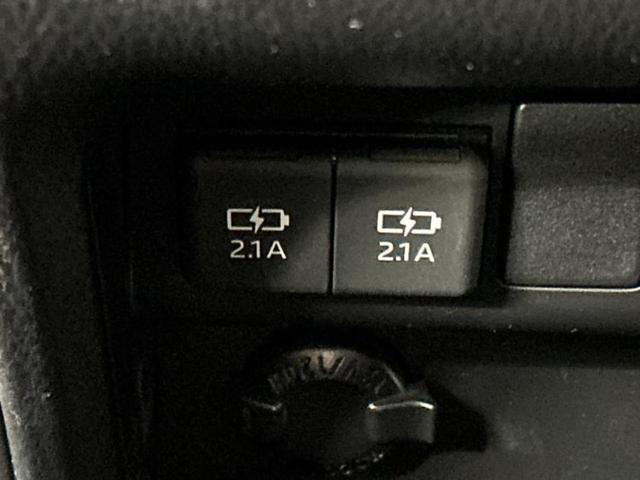 ヴォクシー ハイブリッドＺＳキラメキ３　保証書／社外　９インチ　ＳＤナビ／フリップダウンモニター／衝突安全装置／両側電動スライドドア／シートヒーター／車線逸脱防止支援システム／シート　合皮／ドライブレコーダー　社外／ヘッドランプ　ＬＥＤ（42枚目）