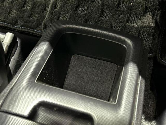 ヴォクシー ハイブリッドＺＳキラメキ３　保証書／社外　９インチ　ＳＤナビ／フリップダウンモニター／衝突安全装置／両側電動スライドドア／シートヒーター／車線逸脱防止支援システム／シート　合皮／ドライブレコーダー　社外／ヘッドランプ　ＬＥＤ（45枚目）