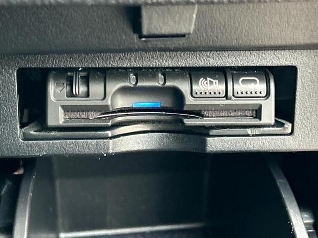 ヴェルファイアハイブリッド ４ＷＤハイブリッドＺＲ　保証書／純正　９インチ　ＳＤナビ／両側電動スライドドア／シート　ハーフレザー／ヘッドランプ　ＬＥＤ／Ｂｌｕｅｔｏｏｔｈ接続／ＥＴＣ／ＥＢＤ付ＡＢＳ／横滑り防止装置／バックモニター／フルセグＴＶ　４ＷＤ（18枚目）