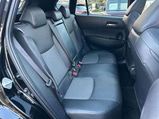 カローラクロス Ｚ　ガラスルーフ／保証書／ディスプレイオーディオ＋ナビ１０インチ／トヨタセーフティセンス／シートヒーター　前席／パノラミックビューモニター／車線逸脱防止支援システム／電動バックドア　衝突被害軽減システム（5枚目）