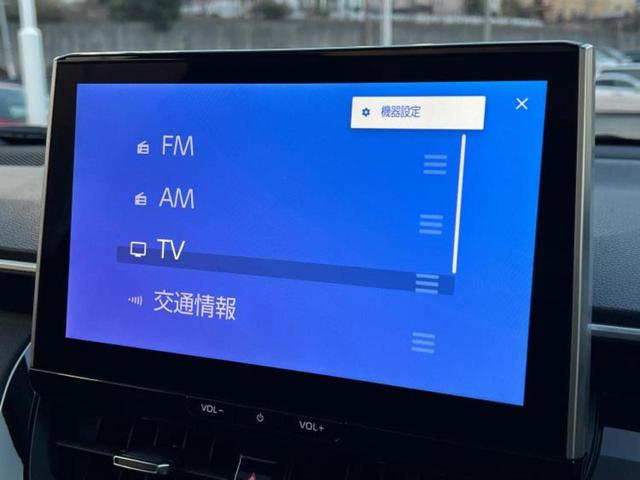 カローラクロス Ｚ　ガラスルーフ／保証書／ディスプレイオーディオ＋ナビ１０インチ／トヨタセーフティセンス／シートヒーター　前席／パノラミックビューモニター／車線逸脱防止支援システム／電動バックドア　衝突被害軽減システム（10枚目）