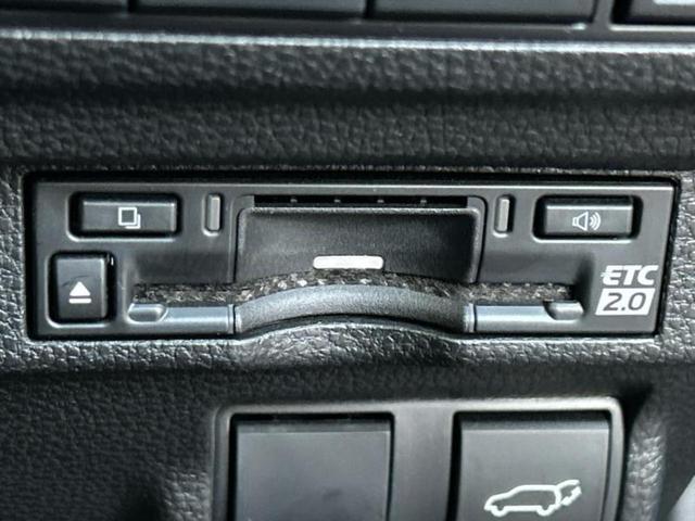 カローラクロス Ｚ　ガラスルーフ／保証書／ディスプレイオーディオ＋ナビ１０インチ／トヨタセーフティセンス／シートヒーター　前席／パノラミックビューモニター／車線逸脱防止支援システム／電動バックドア　衝突被害軽減システム（18枚目）