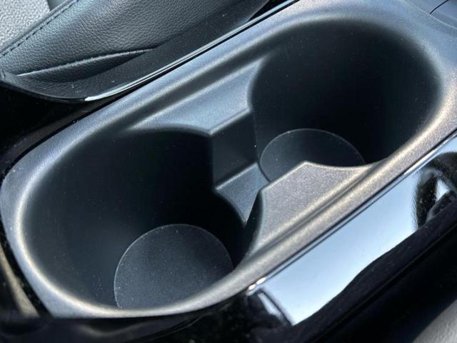 カローラクロス Ｚ　ガラスルーフ／保証書／ディスプレイオーディオ＋ナビ１０インチ／トヨタセーフティセンス／シートヒーター　前席／パノラミックビューモニター／車線逸脱防止支援システム／電動バックドア　衝突被害軽減システム（40枚目）