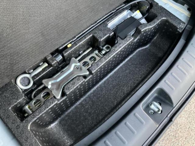 Ｎ－ＢＯＸ ＳＳパッケージ　新品タイヤ／保証書／純正　ＳＤナビ／衝突安全装置／両側電動スライドドア／Ｂｌｕｅｔｏｏｔｈ接続／ＥＢＤ付ＡＢＳ／横滑り防止装置／アイドリングストップ／バックモニター／フルセグＴＶ／エアバッグ　運転席（24枚目）