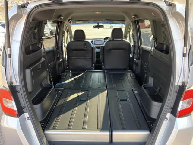 フリードスパイク Ｇジャストセレクション　保証書／純正　メモリーナビ／電動スライドドア／シート　ハーフレザー／ヘッドランプ　ＨＩＤ／Ｂｌｕｅｔｏｏｔｈ接続／ＥＴＣ／ＥＢＤ付ＡＢＳ／横滑り防止装置／バックモニター／ワンセグＴＶ／ＤＶＤ（19枚目）