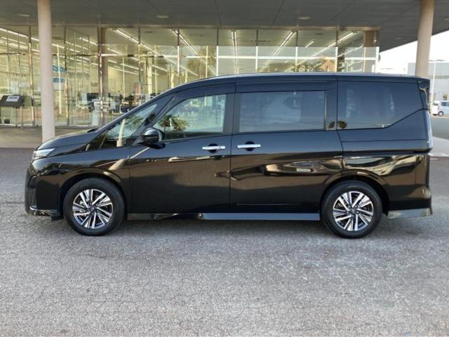 セレナ ハイウェイスターＶ　新品タイヤ／保証書／純正　１１．６インチ　ＳＤナビ／インテリジェントルームミラー／衝突安全装置／両側電動スライドドア／アラウンドビューモニター／車線逸脱防止支援システム／プロパイロット　全周囲カメラ（2枚目）