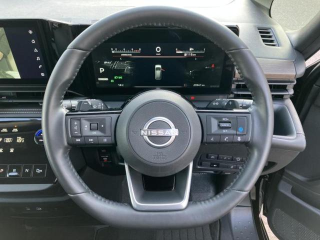 セレナ ハイウェイスターＶ　新品タイヤ／保証書／純正　１１．６インチ　ＳＤナビ／インテリジェントルームミラー／衝突安全装置／両側電動スライドドア／アラウンドビューモニター／車線逸脱防止支援システム／プロパイロット　全周囲カメラ（14枚目）