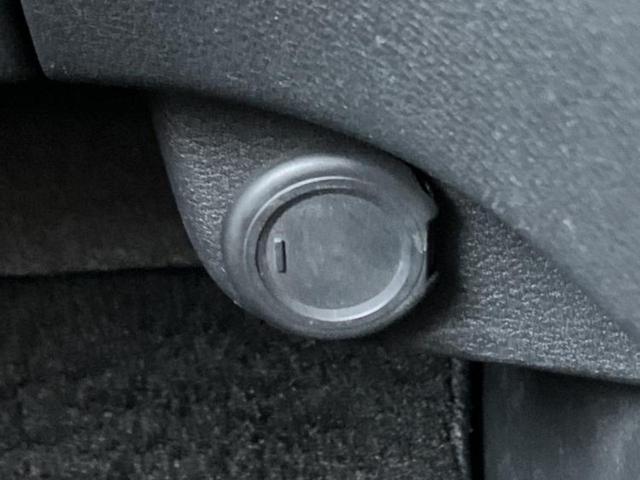 セレナ ハイウェイスターＶ　新品タイヤ／保証書／純正　１１．６インチ　ＳＤナビ／インテリジェントルームミラー／衝突安全装置／両側電動スライドドア／アラウンドビューモニター／車線逸脱防止支援システム／プロパイロット　全周囲カメラ（43枚目）