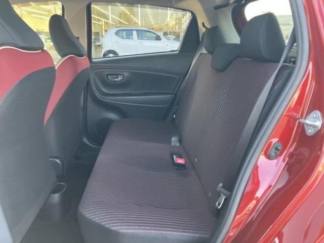 ヴィッツ ジュエラ　新品タイヤ／純正　ＳＤナビ／ヘッドランプ　ＬＥＤ／Ｂｌｕｅｔｏｏｔｈ接続／ＥＴＣ／ＥＢＤ付ＡＢＳ／アイドリングストップ／ワンセグＴＶ／エアバッグ　運転席／エアバッグ　助手席／パワーウインドウ（7枚目）