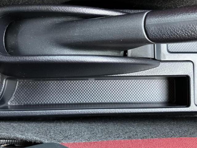 ヴィッツ ジュエラ　新品タイヤ／純正　ＳＤナビ／ヘッドランプ　ＬＥＤ／Ｂｌｕｅｔｏｏｔｈ接続／ＥＴＣ／ＥＢＤ付ＡＢＳ／アイドリングストップ／ワンセグＴＶ／エアバッグ　運転席／エアバッグ　助手席／パワーウインドウ（40枚目）