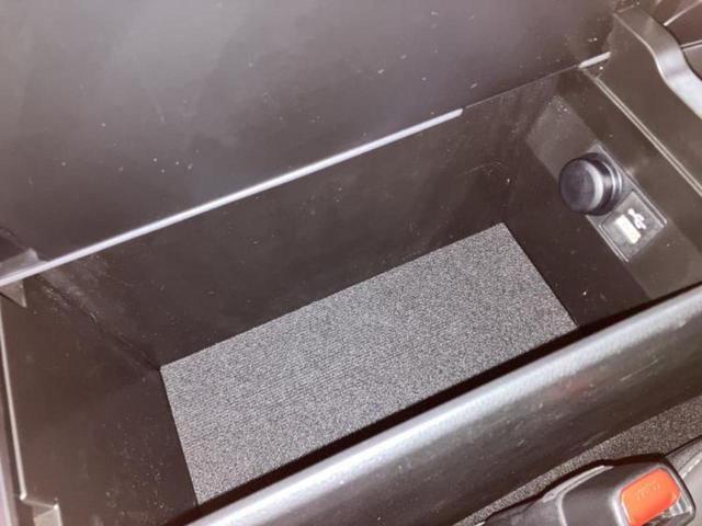 ＵＸ ＵＸ２５０ｈバージョンＬ　新品タイヤ／純正エアロ／保証書／ディスプレイオーディオ＋ナビ１２．３インチ／衝突安全装置／エアーシート　前席／パノラミックビューモニター／車線逸脱防止支援システム／シート　合皮／電動バックドア（32枚目）