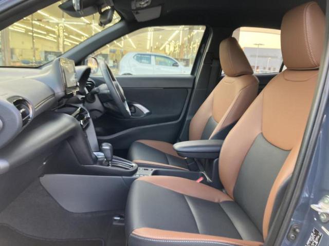 ヤリスクロス ハイブリッドＺアドベンチャー　保証書／ディスプレイオーディオ＋ナビ８インチ／トヨタセーフティセンス／シートヒーター／全方位モニター／車線逸脱防止支援システム／ドライブレコーダー　社外／ヘッドランプ　ＬＥＤ　衝突被害軽減システム（6枚目）