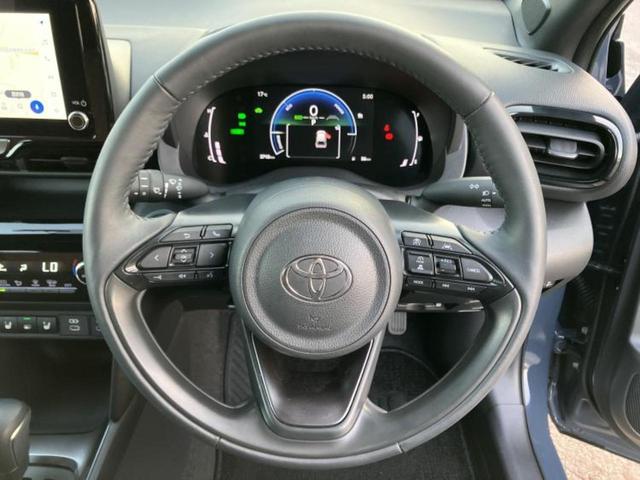 ヤリスクロス ハイブリッドＺアドベンチャー　保証書／ディスプレイオーディオ＋ナビ８インチ／トヨタセーフティセンス／シートヒーター／全方位モニター／車線逸脱防止支援システム／ドライブレコーダー　社外／ヘッドランプ　ＬＥＤ　衝突被害軽減システム（14枚目）