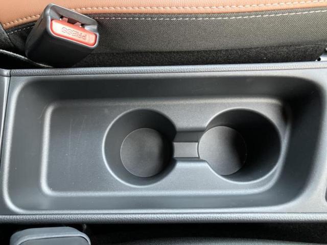 ヤリスクロス ハイブリッドＺアドベンチャー　保証書／ディスプレイオーディオ＋ナビ８インチ／トヨタセーフティセンス／シートヒーター／全方位モニター／車線逸脱防止支援システム／ドライブレコーダー　社外／ヘッドランプ　ＬＥＤ　衝突被害軽減システム（42枚目）