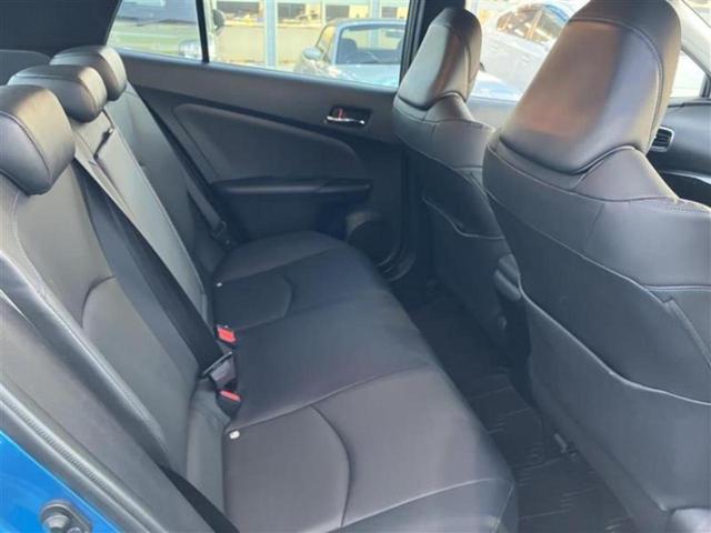 プリウス Ａツーリングセレクション　新品タイヤ／保証書／純正　９インチ　ＳＤナビ／トヨタセーフティセンス／シートヒーター　前席／車線逸脱防止支援システム／シート　合皮／パーキングアシスト　自動操舵／ドライブレコーダー　前後　ドラレコ（7枚目）