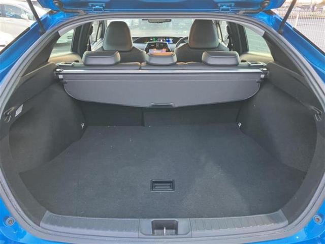 プリウス Ａツーリングセレクション　新品タイヤ／保証書／純正　９インチ　ＳＤナビ／トヨタセーフティセンス／シートヒーター　前席／車線逸脱防止支援システム／シート　合皮／パーキングアシスト　自動操舵／ドライブレコーダー　前後　ドラレコ（8枚目）