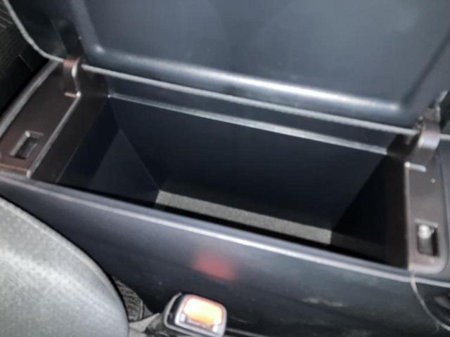 プリウス Ｓセーフティプラス　保証書／純正　ＳＤナビ／トヨタセーフティセンス／車線逸脱防止支援システム／パーキングアシスト　自動操舵／Ｂｌｕｅｔｏｏｔｈ接続／ＥＴＣ／ＥＢＤ付ＡＢＳ／横滑り防止装置／アイドリングストップ（32枚目）