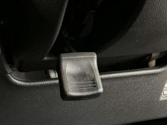 プリウス Ｓセーフティプラス　保証書／純正　ＳＤナビ／トヨタセーフティセンス／車線逸脱防止支援システム／パーキングアシスト　自動操舵／Ｂｌｕｅｔｏｏｔｈ接続／ＥＴＣ／ＥＢＤ付ＡＢＳ／横滑り防止装置／アイドリングストップ（41枚目）