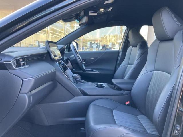 ハリアーハイブリッド Ｇ　新品タイヤ／保証書／ディスプレイオーディオ＋ナビ１２．３インチ／デジタルインナーミラー／トヨタセーフティセンス／車線逸脱防止支援システム／シート　ハーフレザー／電動バックドア　衝突被害軽減システム（6枚目）