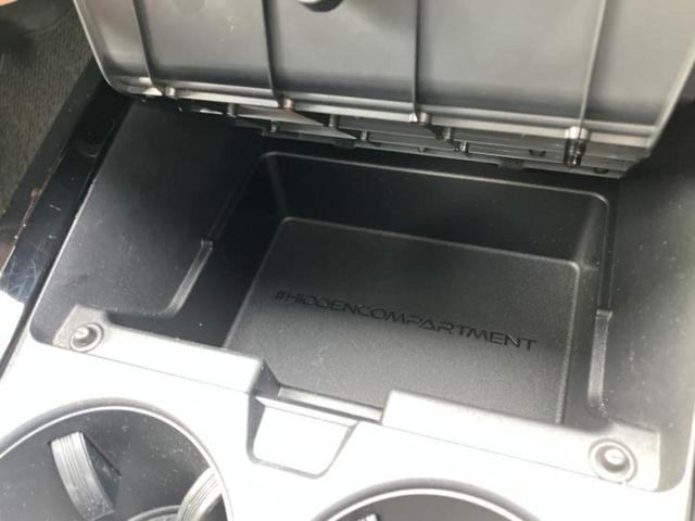 プリウス Ｇ　保証書／ディスプレイオーディオ８インチ／衝突安全装置／シートヒーター　前席／パノラミックビューモニター／車線逸脱防止支援システム／ヘッドランプ　ＬＥＤ／Ｂｌｕｅｔｏｏｔｈ接続／ＥＴＣ　全周囲カメラ（38枚目）