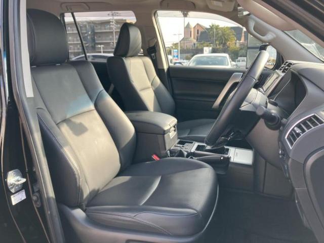 ランドクルーザープラド ４ＷＤ　ＴＸ　Ｌパッケージマットブラックエディション　サンルーフ／保証書／純正　ＳＤナビ／トヨタセーフティセンス／エアーシート　前席／車線逸脱防止支援システム／シート　合皮／ドライブレコーダー　前後／ヘッドランプ　ＬＥＤ／Ｂｌｕｅｔｏｏｔｈ接続　４ＷＤ（4枚目）