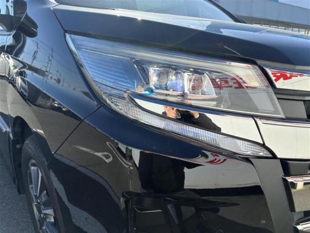 ノア Ｓｉダブルバイビー２　保証書／純正　１０インチ　ＳＤナビ／フリップダウンモニター　純正　１２．１インチ／トヨタセーフティセンス／両側電動スライドドア／車線逸脱防止支援システム／ドライブレコーダー　前後　衝突被害軽減システム（17枚目）