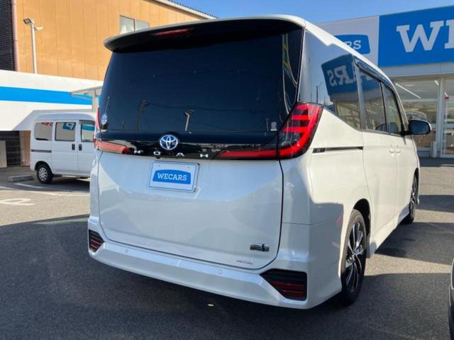 ノア ハイブリッドＳ－Ｚ　保証書／ディスプレイオーディオ＋ナビ１０インチ／デジタルインナーミラー／衝突安全装置／両側電動スライドドア／シートヒーター／パノラミックビューモニター／車線逸脱防止支援システム　衝突被害軽減システム（3枚目）