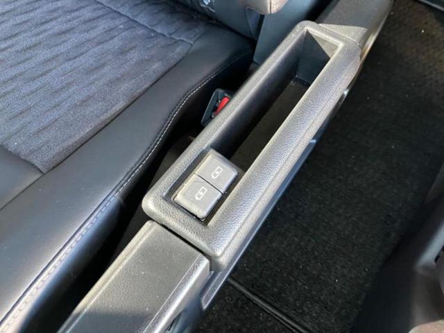 ノア ハイブリッドＳ－Ｚ　保証書／ディスプレイオーディオ＋ナビ１０インチ／デジタルインナーミラー／衝突安全装置／両側電動スライドドア／シートヒーター／パノラミックビューモニター／車線逸脱防止支援システム　衝突被害軽減システム（17枚目）