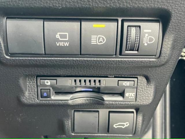 カローラクロス ハイブリッドＺ　保証書／ディスプレイオーディオ＋ナビ９インチ／トヨタセーフティセンス／シートヒーター　前席／パノラミックビューモニター／車線逸脱防止支援システム／シート　ハーフレザー／電動バックドア　全周囲カメラ（17枚目）