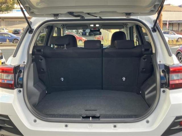 ライズ ハイブリッドＺ　新品タイヤ／純正エアロ／保証書／純正　９インチ　ＳＤナビ／衝突安全装置／シートヒーター／パノラミックビューモニター／車線逸脱防止支援システム／ドライブレコーダー　前後／ヘッドランプ　ＬＥＤ　フルエアロ（8枚目）