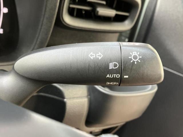 シエンタ ハイブリッドＺ　保証書／ディスプレイオーディオ＋ナビ１０インチ／衝突安全装置／両側電動スライドドア／シートヒーター　前席／パノラミックビューモニター／車線逸脱防止支援システム／ヘッドランプ　ＬＥＤ　全周囲カメラ（16枚目）