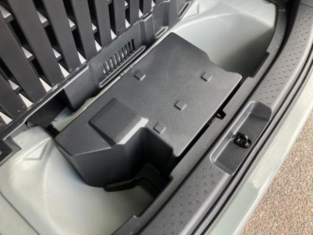 シエンタ ハイブリッドＺ　保証書／ディスプレイオーディオ＋ナビ１０インチ／衝突安全装置／両側電動スライドドア／シートヒーター　前席／パノラミックビューモニター／車線逸脱防止支援システム／ヘッドランプ　ＬＥＤ　全周囲カメラ（24枚目）