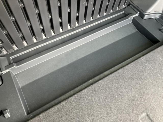 シエンタ ハイブリッドＺ　保証書／ディスプレイオーディオ＋ナビ１０インチ／衝突安全装置／両側電動スライドドア／シートヒーター　前席／パノラミックビューモニター／車線逸脱防止支援システム／ヘッドランプ　ＬＥＤ　全周囲カメラ（25枚目）