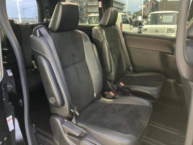 ヴォクシー ＺＳキラメキ３　保証書／純正　１０インチ　ＳＤナビ／フリップダウンモニター　純正　１２．１インチ／衝突安全装置／両側電動スライドドア／車線逸脱防止支援システム／シート　ハーフレザー／ドライブレコーダー　前後　ドラレコ（5枚目）