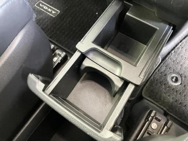 ヴォクシー Ｓ－Ｚ　保証書／ディスプレイオーディオ＋ナビ１０．５インチ／フリップダウンモニター　純正　１４インチ／トヨタセーフティセンス／両側電動スライドドア／シートヒーター　前席／車線逸脱防止支援システム　バックカメラ（44枚目）