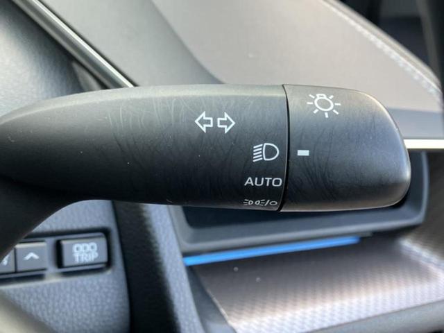 プリウス Ｚ　新品タイヤ／パノラマルーフ／保証書／ディスプレイオーディオ＋ナビ１２．３インチ／トヨタセーフティセンス／エアーシート　前席／パノラミックビューモニター／車線逸脱防止支援システム／シート　合皮（15枚目）