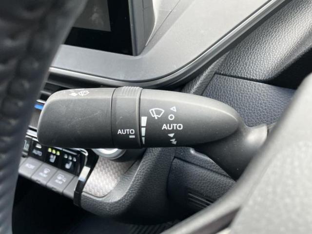 プリウス Ｚ　新品タイヤ／パノラマルーフ／保証書／ディスプレイオーディオ＋ナビ１２．３インチ／トヨタセーフティセンス／エアーシート　前席／パノラミックビューモニター／車線逸脱防止支援システム／シート　合皮（16枚目）