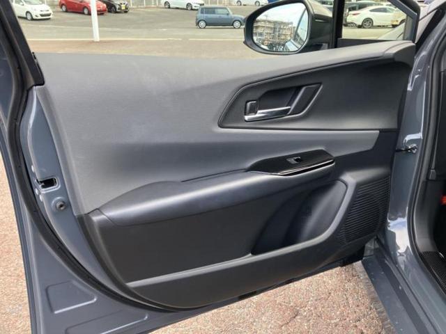 プリウス Ｚ　新品タイヤ／パノラマルーフ／保証書／ディスプレイオーディオ＋ナビ１２．３インチ／トヨタセーフティセンス／エアーシート　前席／パノラミックビューモニター／車線逸脱防止支援システム／シート　合皮（22枚目）