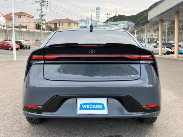 プリウス Ｚ　新品タイヤ／パノラマルーフ／保証書／ディスプレイオーディオ＋ナビ１２．３インチ／トヨタセーフティセンス／エアーシート　前席／パノラミックビューモニター／車線逸脱防止支援システム／シート　合皮（45枚目）